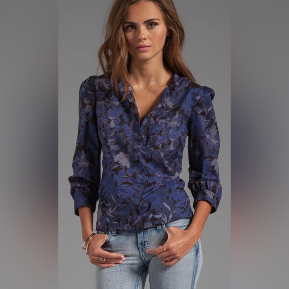 See By Chloe Long Sleeve Button Down Top in Multi Over White Size 4